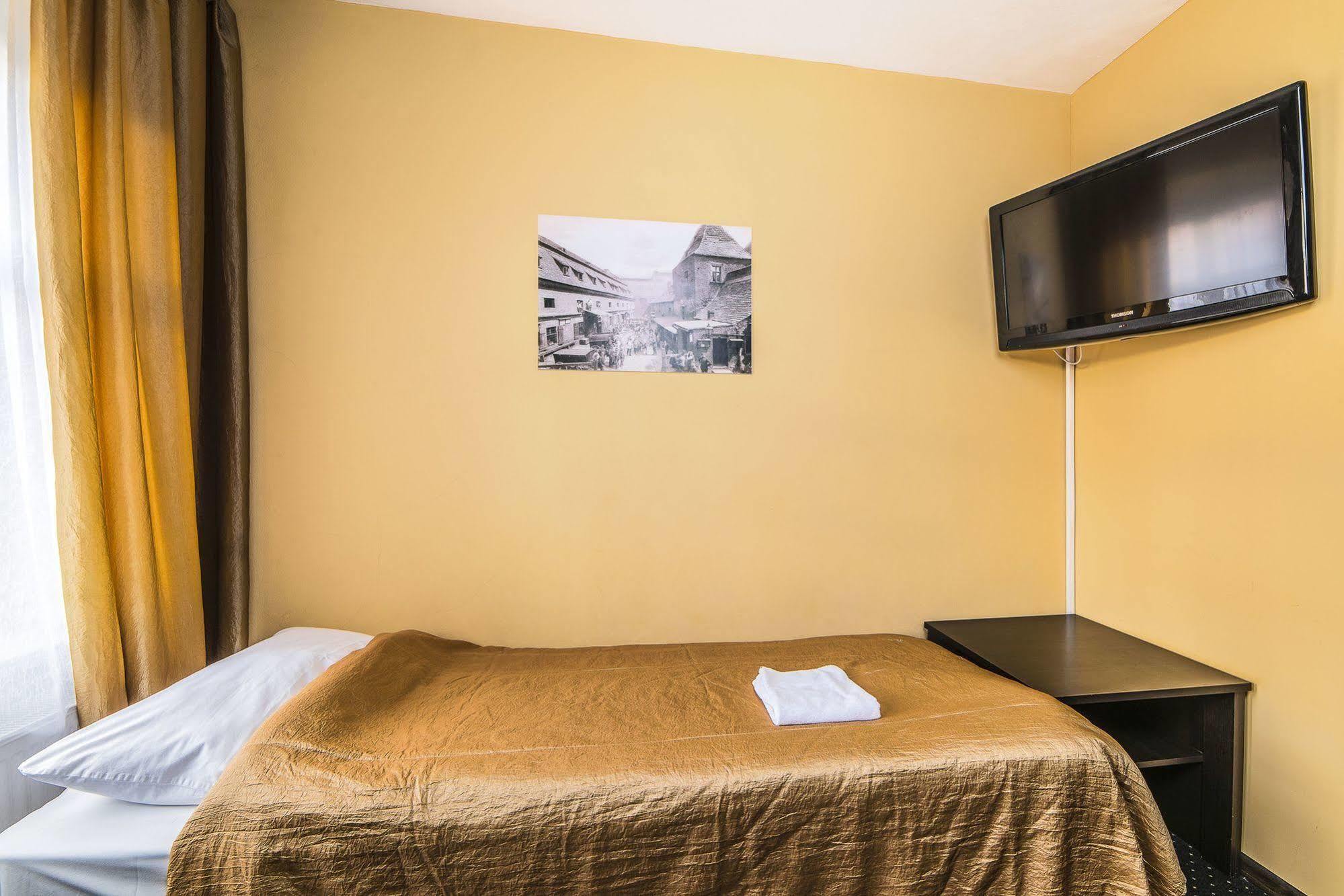 Boogie Deluxe Old Town 3*